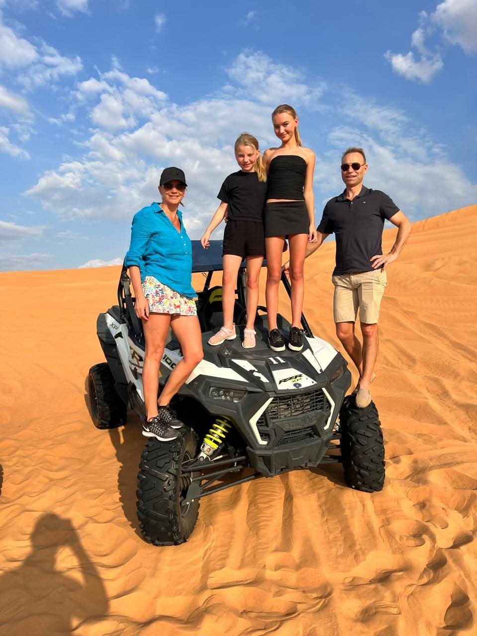 Guests with a 2 seater dune buggy in Abu Dhabi